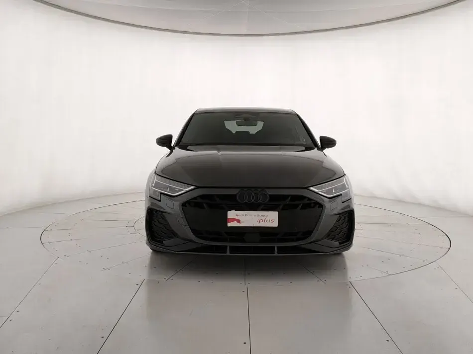 Usata Audi A3 S-Line 150 CV (110 kW) 2025 Grigio Berlina