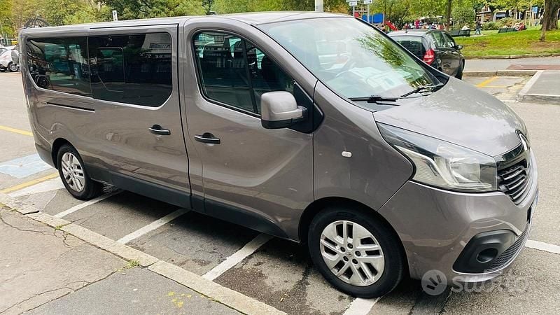 Usata Renault Traffic 80 CV (58 kW) 2015 Grigio Monovolume