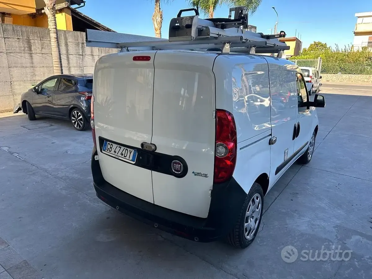 Usata Fiat Doblò 120 CV (88 kW) 2020 Bianco Monovolume