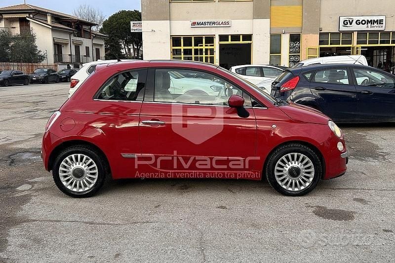 Begagnad Fiat 500 Lounge 95 HK (69 kW) 2012 Röd Halvkombi