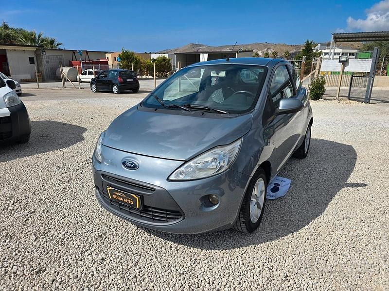 Grigio Usata 2009 Ford Ka Plus Due volumi | 3999 € (Buon prezzo) - Immagine 1/4