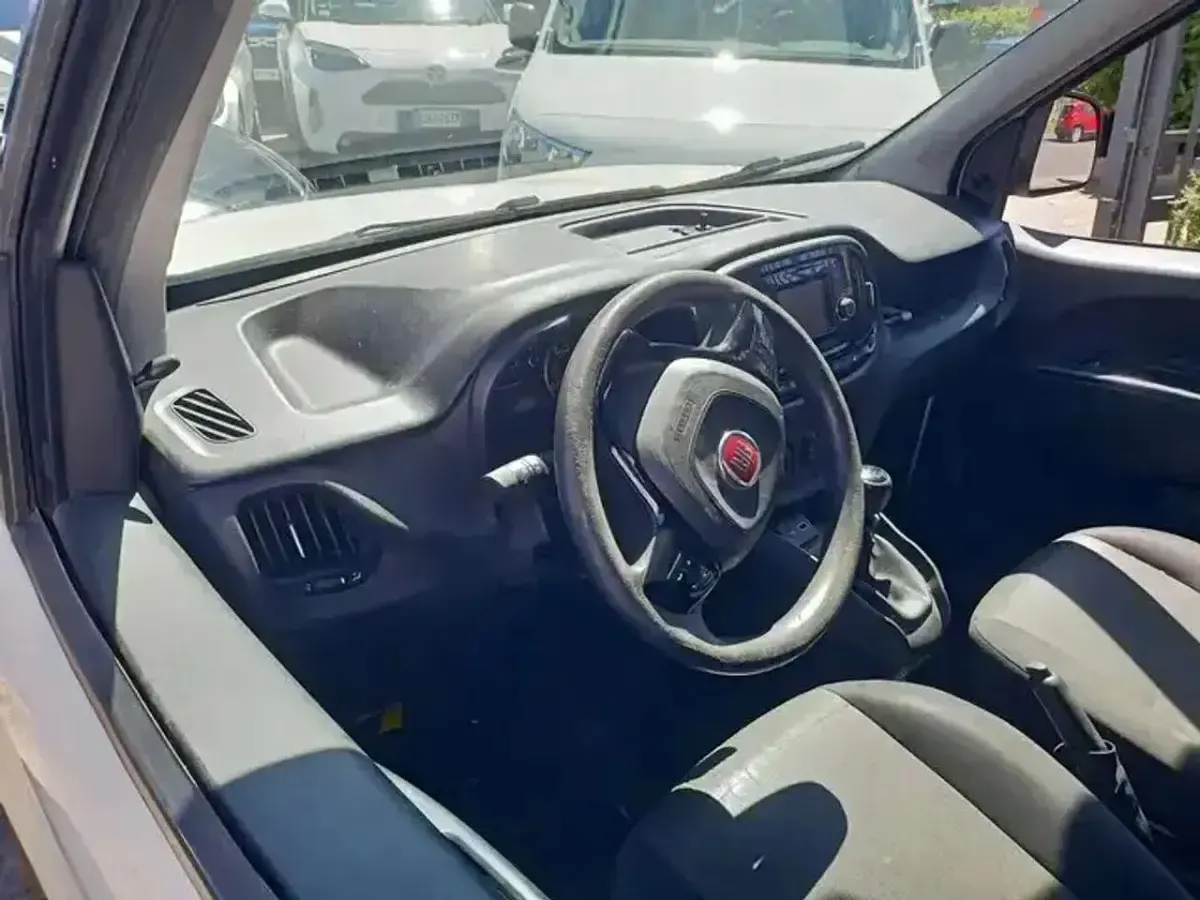 Usata Fiat Doblò Lounge 120 CV (88 kW) 2019 Bianco Monovolume