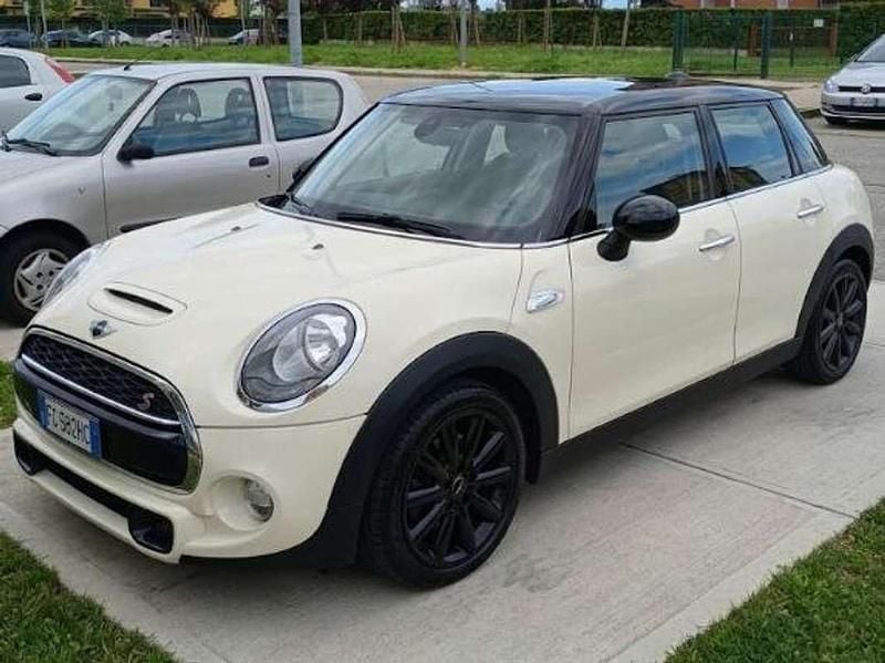 Begagnad Mini Cooper SD 170 HK (125 kW) 2015 Halvkombi