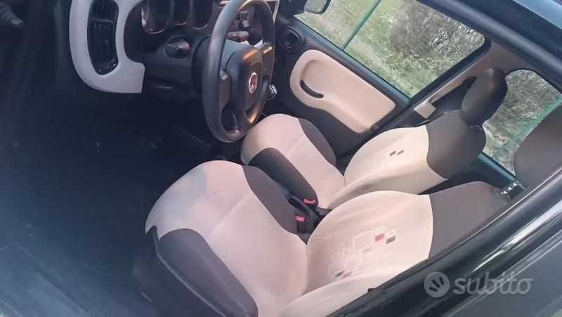 Usado Fiat Panda 69 HP (50 kW) 2014 Preto Citadino