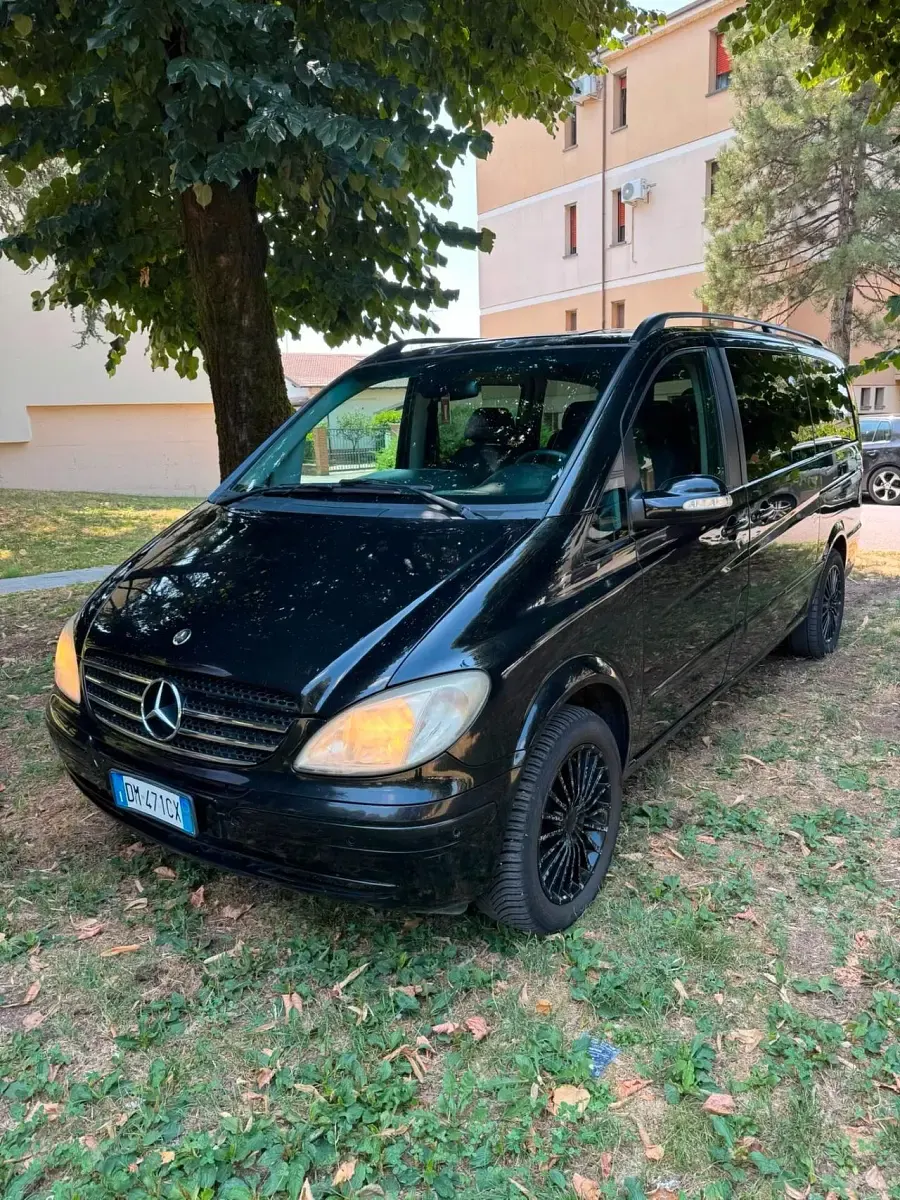 Usata Mercedes Viano 150 CV (110 kW) 2008 Marrone Monovolume
