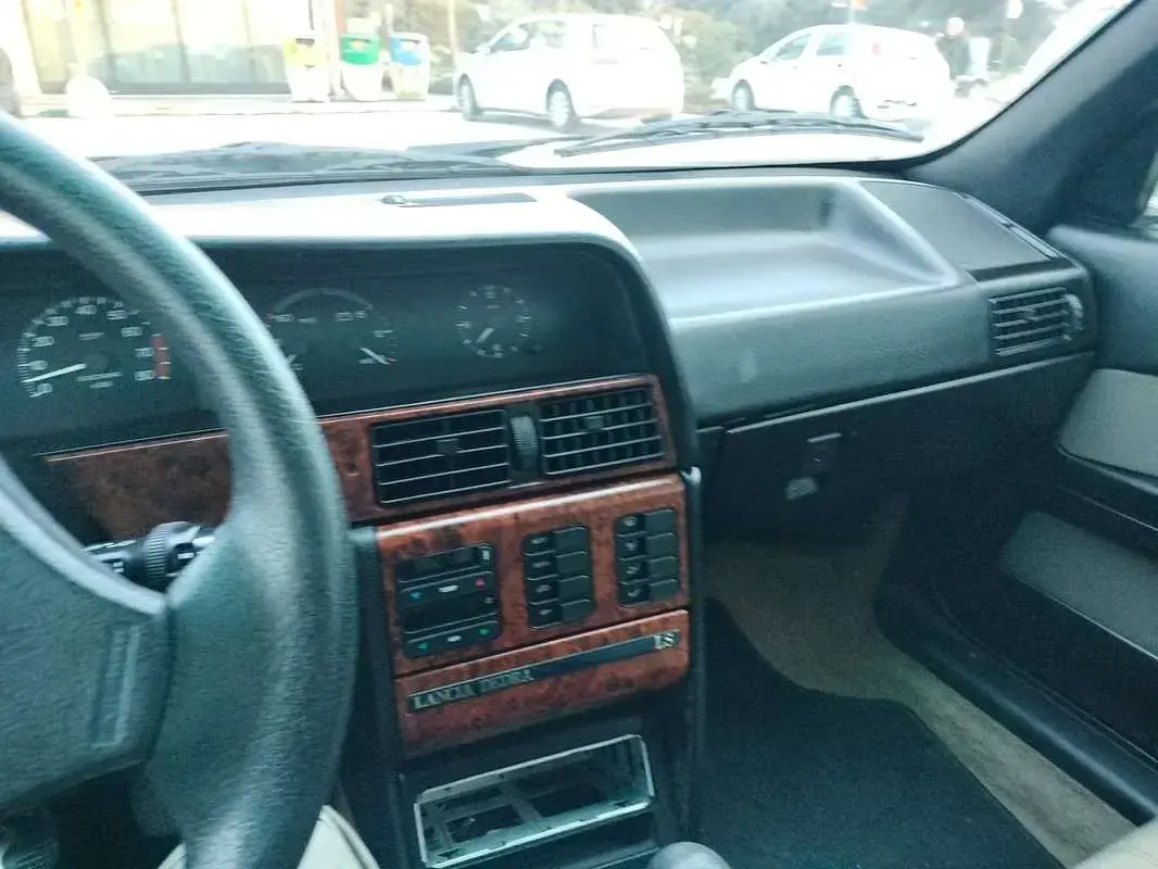 Usata Lancia Dedra 101 CV (74 kW) 1995 Oro Station wagon