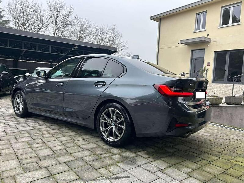 Usata BMW 320 Sport Line 190 CV (139 kW) 2022 Grigio Berlina