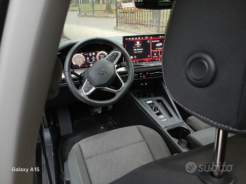 Usata VW Golf VIII 150 CV (110 kW) 2024 Nero Berlina