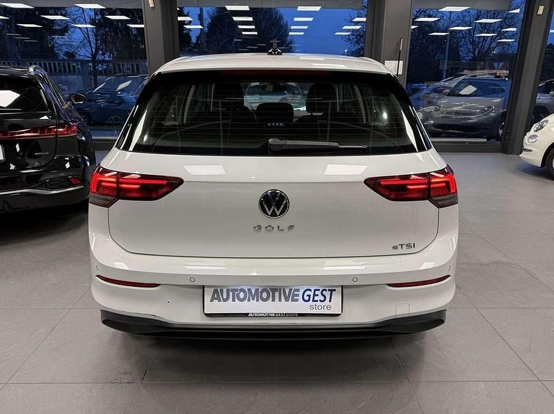 Usata VW Golf VIII Life 110 CV (80 kW) 2021 Bianco Berlina