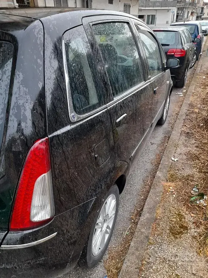 Usata Lancia Musa 90 CV (66 kW) 2009 Nero Monovolume