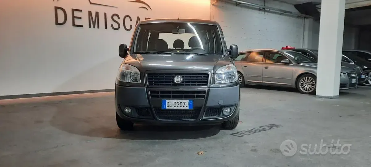 Usata Fiat Doblò 85 CV (62 kW) 2007 Grigio Monovolume