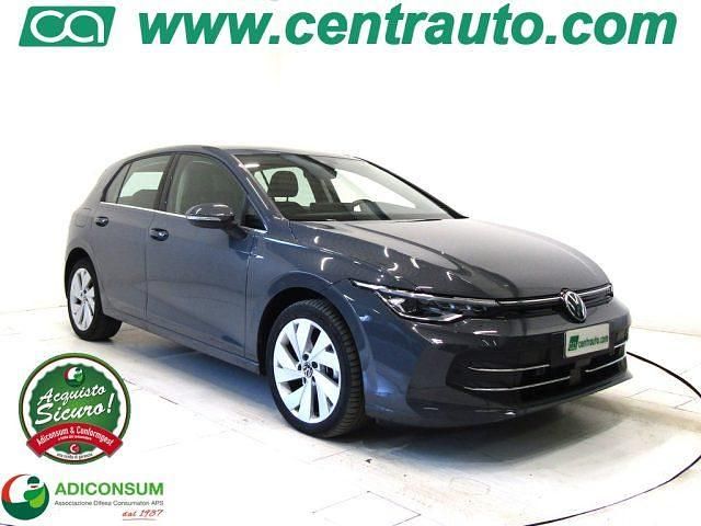 Usata VW Golf VIII Style 150 CV (110 kW) 2025 Grigio Berlina