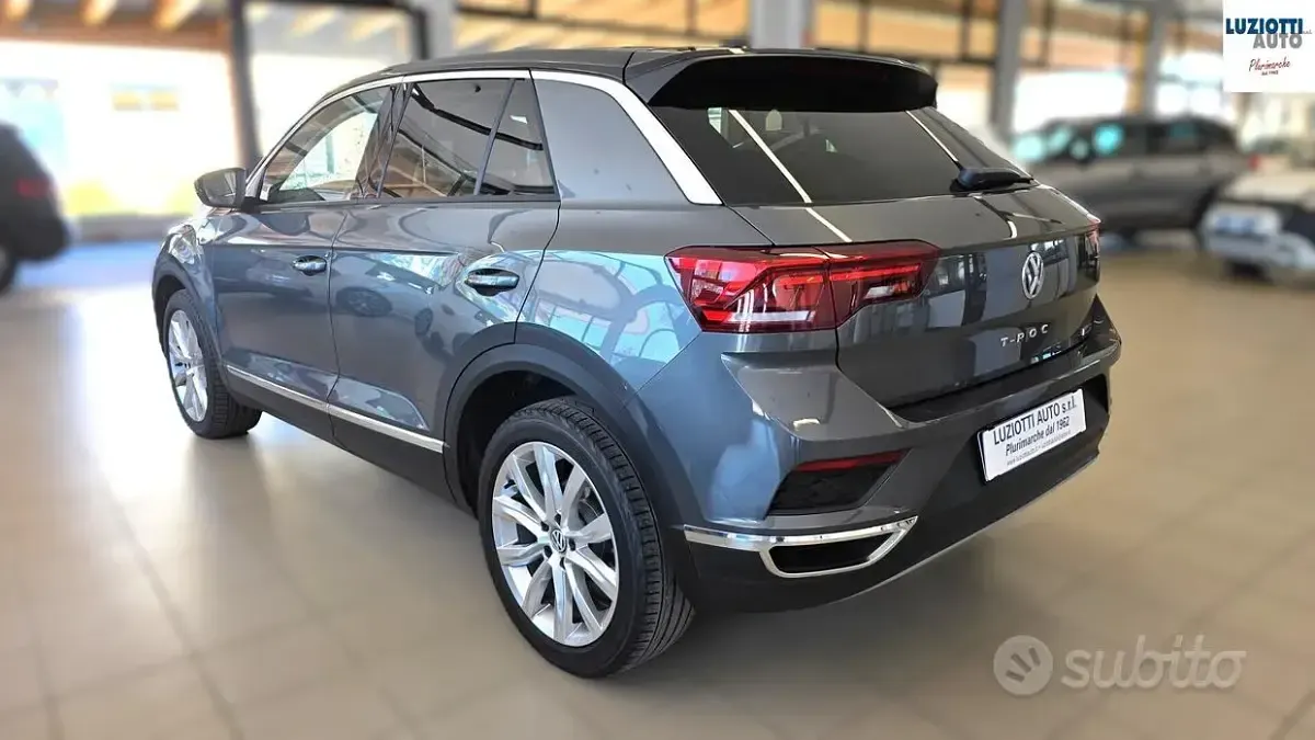 Usata VW T-Roc 150 CV (110 kW) 2018 Grigio SUV