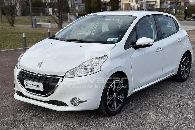 Usata Peugeot 208 Active 81 CV (59 kW) 2014 Bianco Utilitaria
