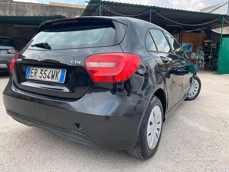Usata Mercedes A180 110 CV (80 kW) 2013 Nero Berlina