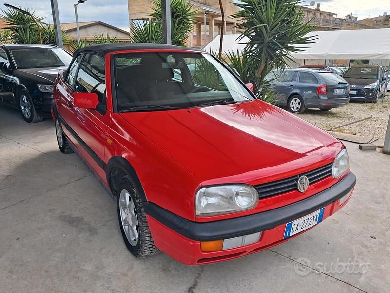 Usata VW Golf Cabriolet GT 75 CV (55 kW) 1994 Rosso Cabrio