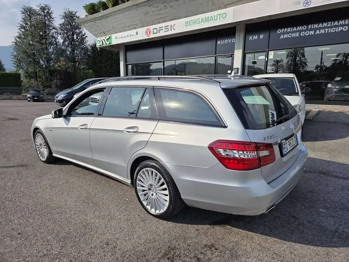 Usata Mercedes E350 Executive 231 CV (169 kW) 2011 Argento Station wagon