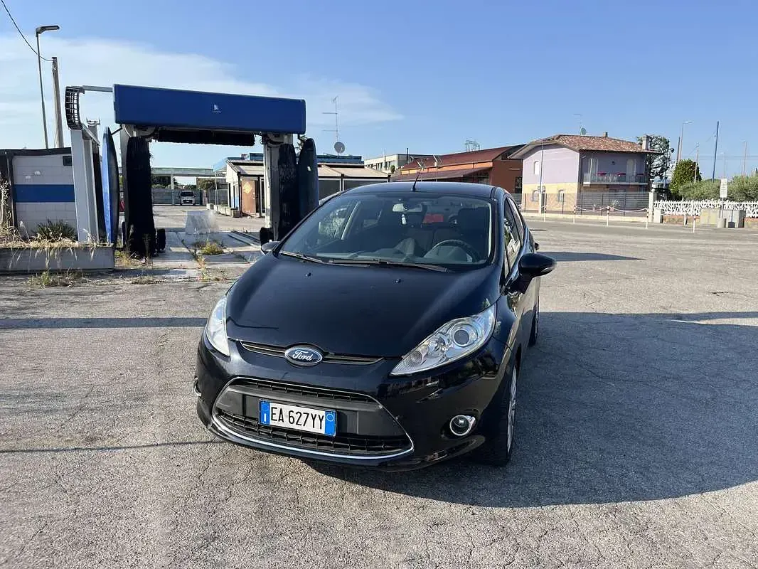 Usata Ford Fiesta Titanium 95 CV (69 kW) 2010 Berlina