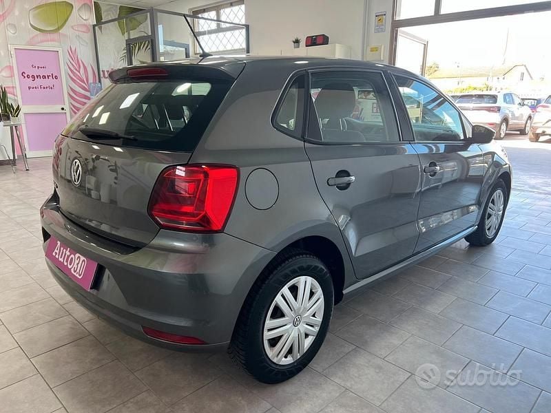 Usata VW Polo Trendline 60 CV (44 kW) 2016 Grigio Berlina