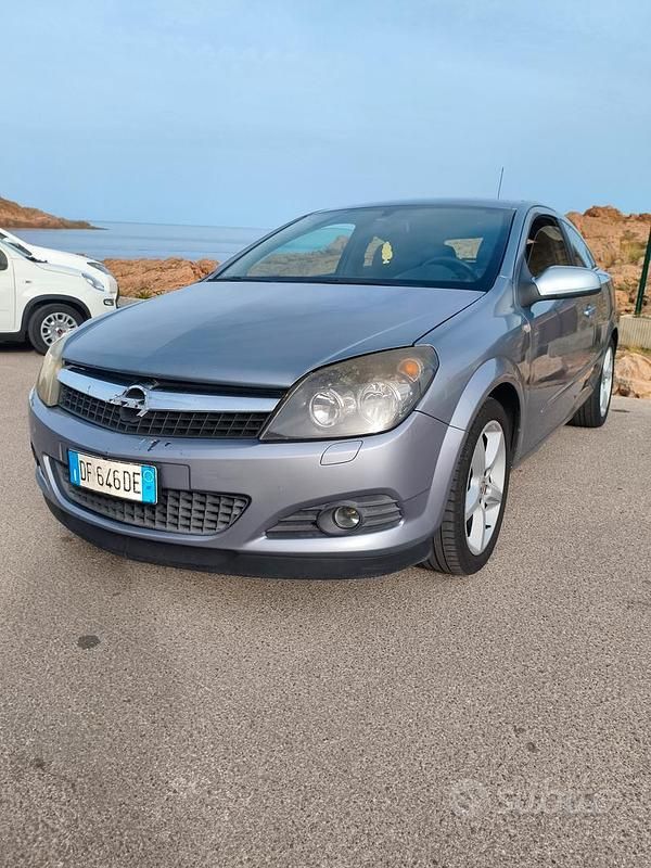 Usata Opel Astra 82 CV (60 kW) 2008 Grigio Utilitaria