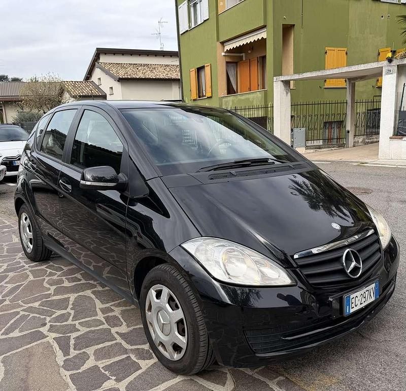 Usata Mercedes A180 Executive 109 CV (80 kW) 2010 Nero Berlina