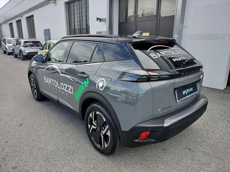 Usata Peugeot e-2008 GT 61 kW (84 CV) 2023 Grigio SUV