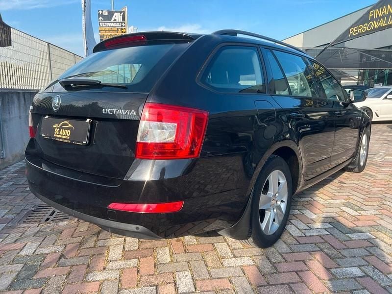 Begagnad Skoda Octavia Elegance 105 HK (77 kW) 2014 Lila Kombi