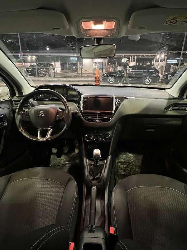 Usata Peugeot 208 GT-line 102 CV (75 kW) 2019 Utilitaria