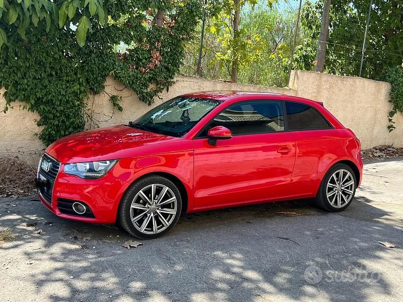 Usata Audi A1 90 CV (66 kW) 2014 Rosso Utilitaria