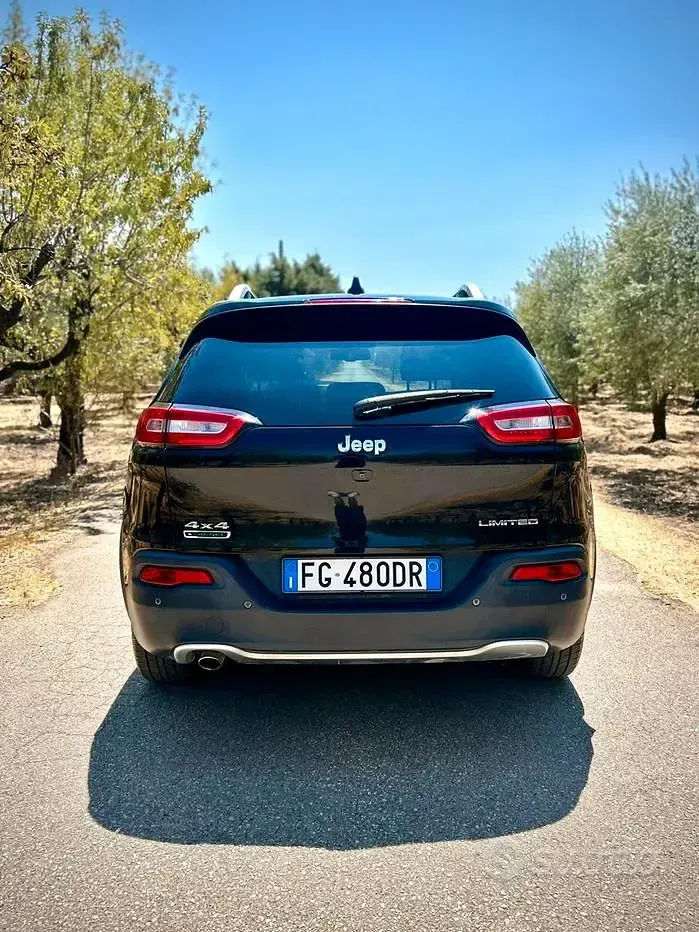 Usata Jeep Cherokee 140 CV (102 kW) 2016 Nero SUV