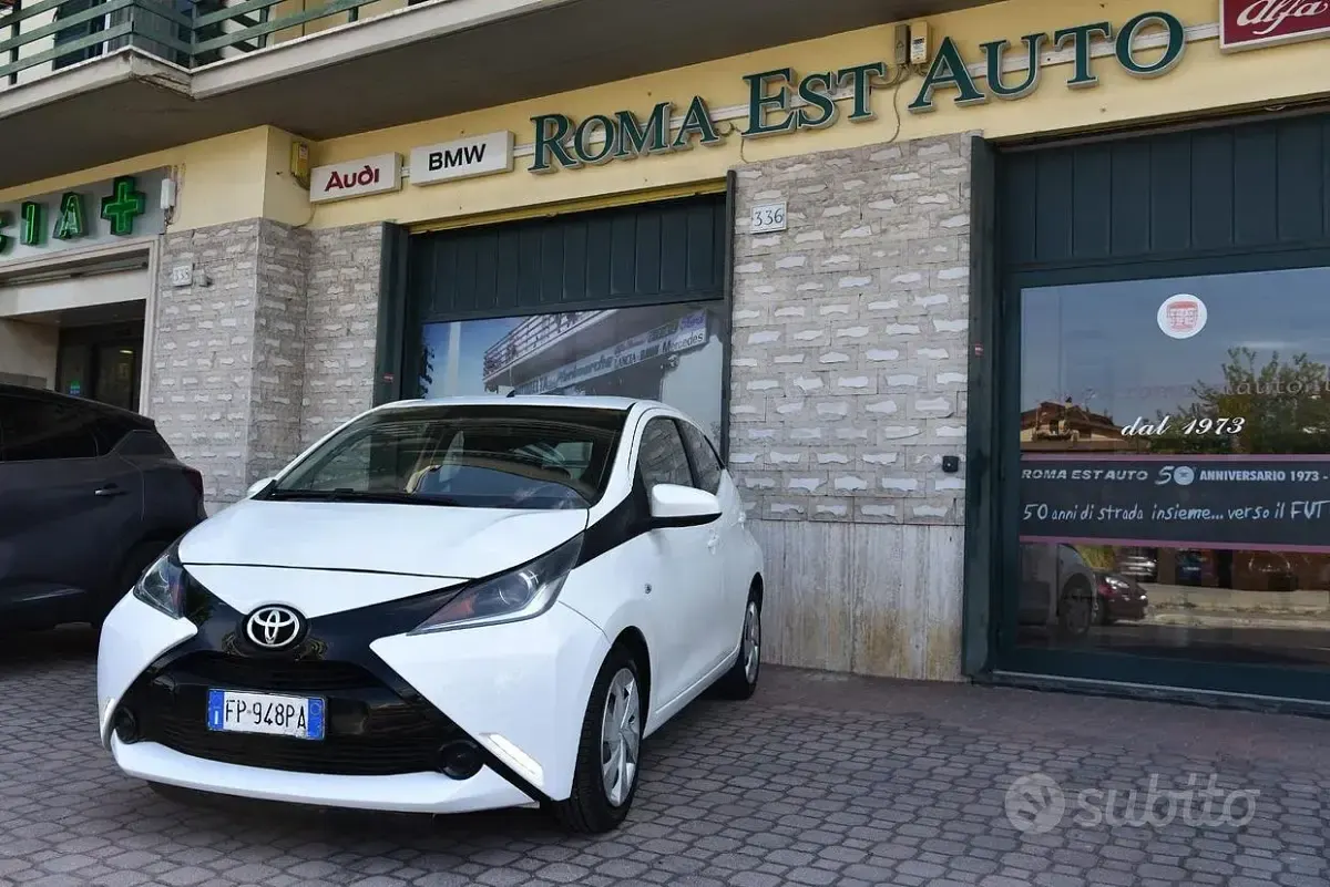 Usata Toyota Aygo X-play 69 CV (50 kW) 2018 Bianco Utilitaria