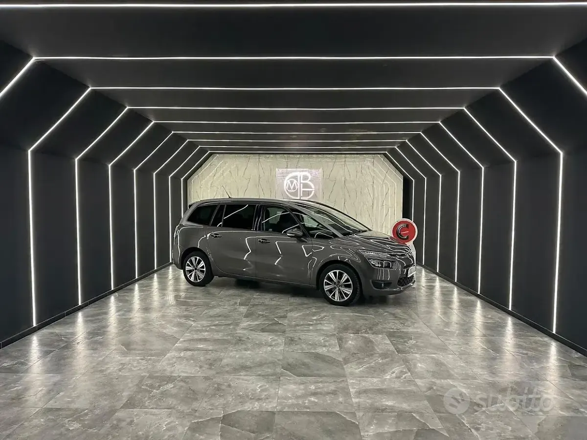 Usata Citroën Grand C4 Picasso Business Class 120 CV (88 kW) 2015 Grigio Monovolume
