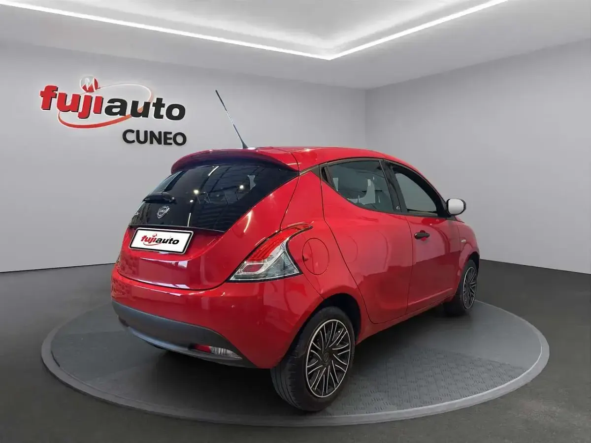 Usata Lancia Ypsilon S 69 CV (50 kW) 2019 Rosso Utilitaria