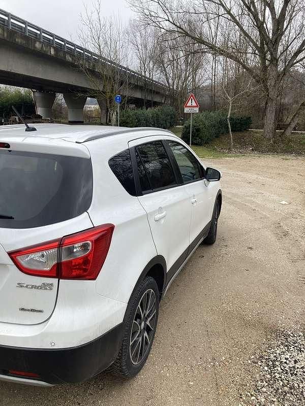 Usata Suzuki SX4 S-Cross 120 CV (88 kW) 2015 SUV