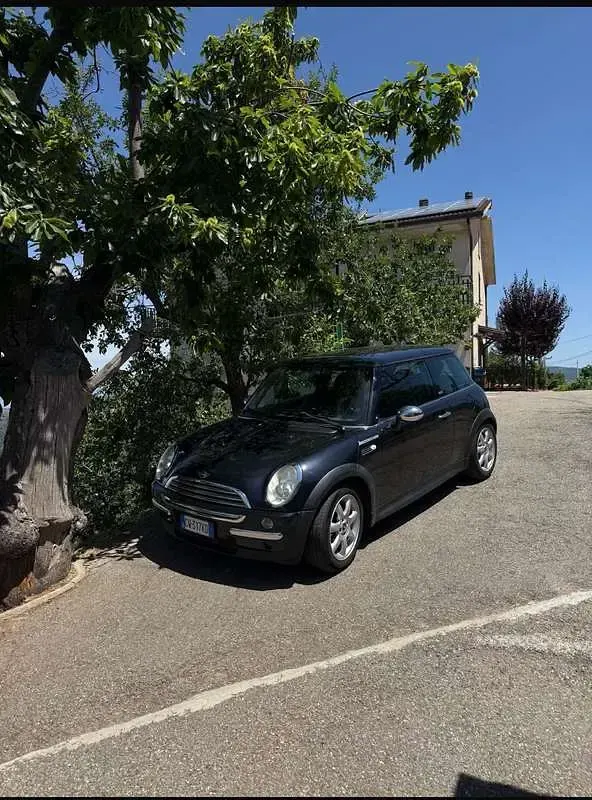 Usata Mini Cooper 88 CV (64 kW) 2005 Nero Utilitaria