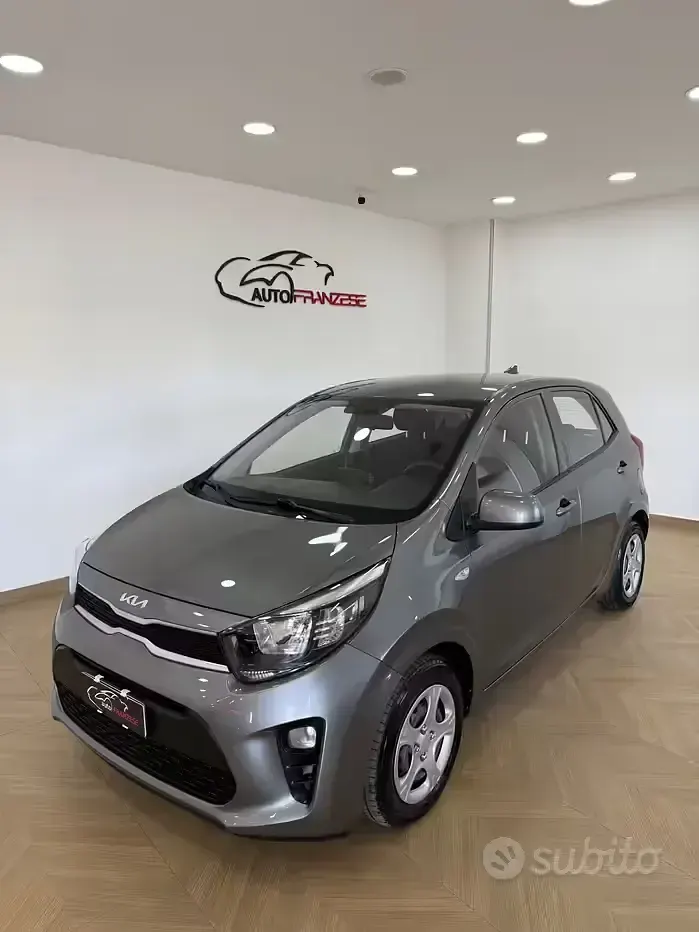 Używany Kia Picanto Urban 67 KM (49 kW) 2022 Szary Hatchback