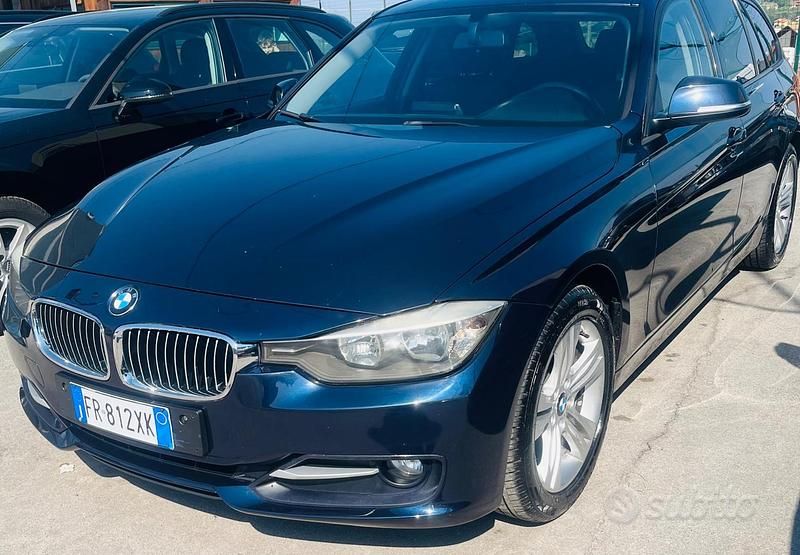 Usata BMW 316 Sport Line 116 CV (85 kW) 2013 Blu Station wagon