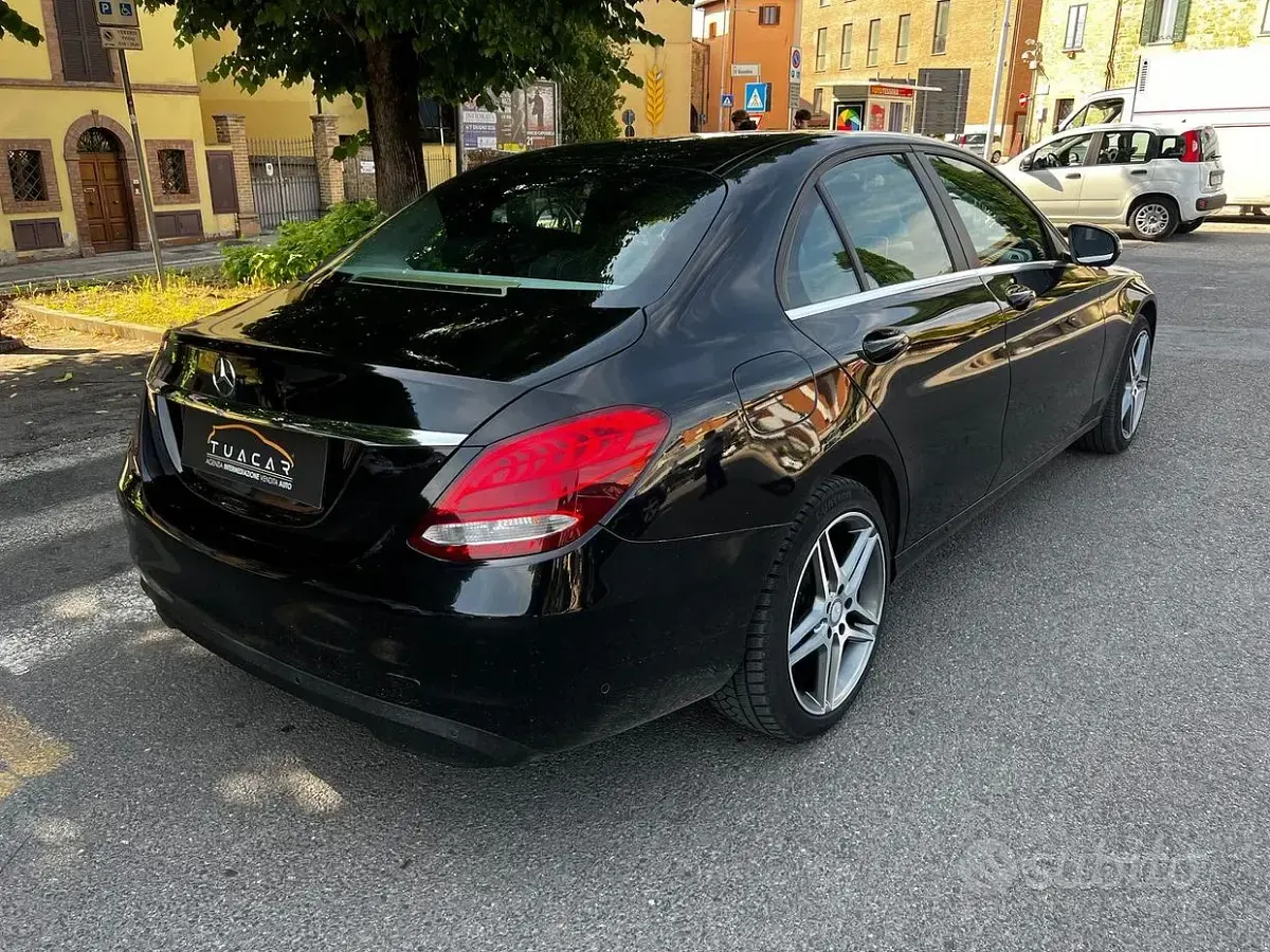 Usata Mercedes C180 Executive 116 CV (85 kW) 2017 Nero Berlina