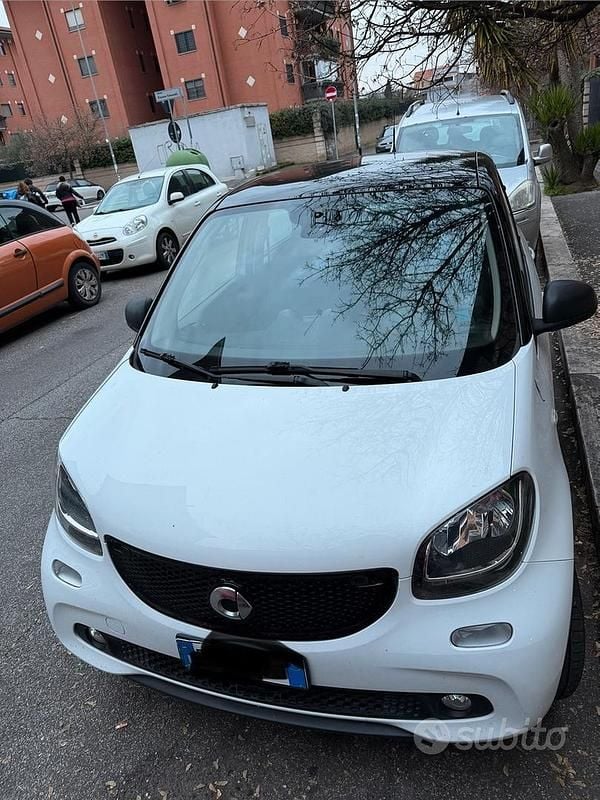 Usata Smart ForFour Passion 75 CV (55 kW) 2017 Bianco Utilitaria
