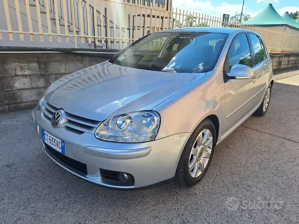 Usata VW Golf IV Sportline 140 CV (102 kW) 2005 Grigio Berlina
