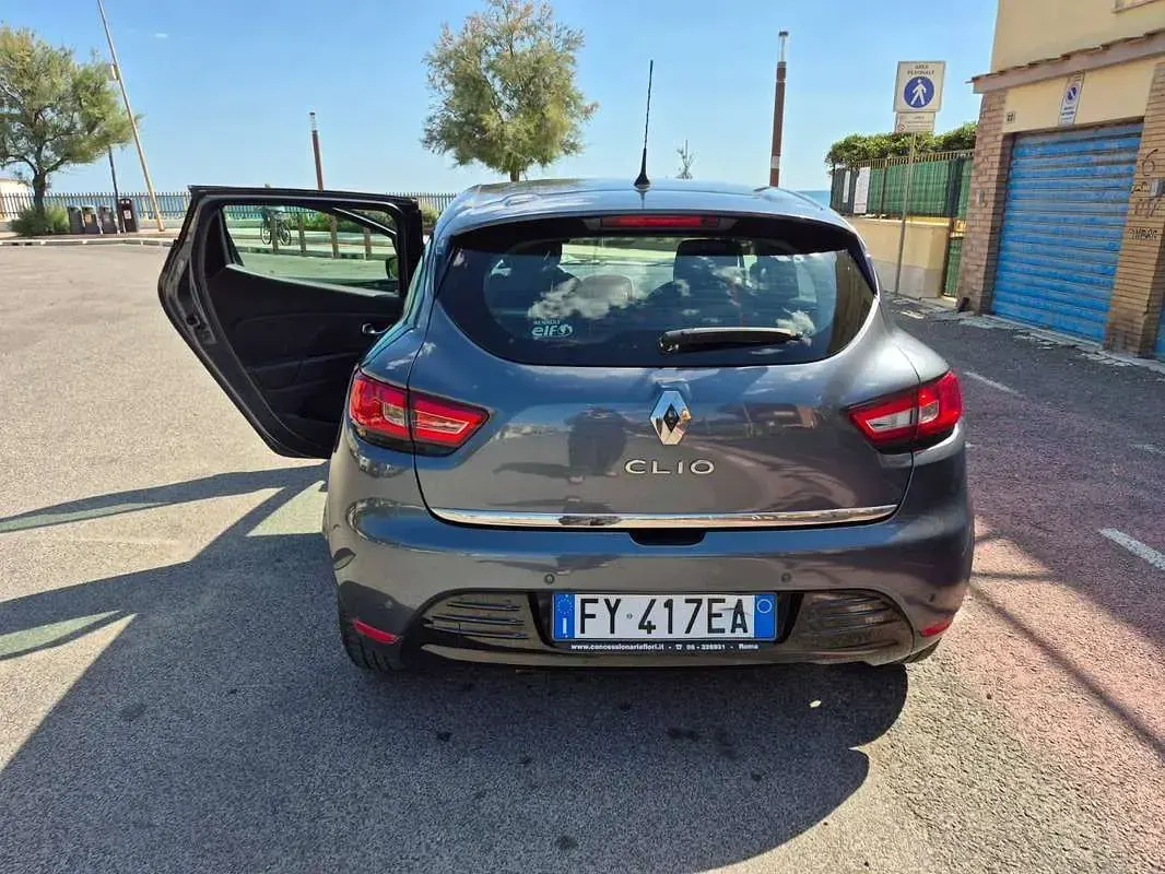 Usata Renault Clio IV Life 90 CV (66 kW) 2019 Grigio Berlina