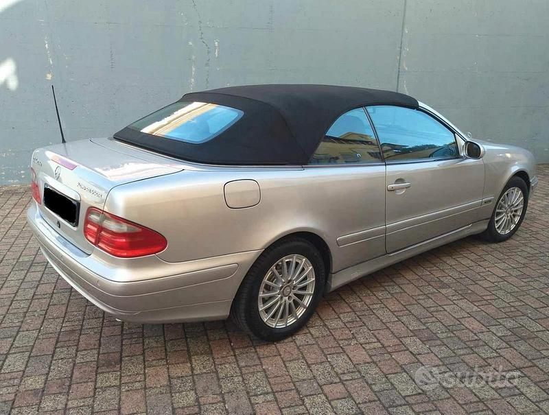 Usata Mercedes CLK230 Avantgarde 193 CV (141 kW) 2000 Grigio Cabrio