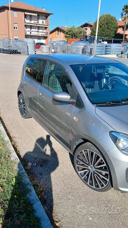 Usata VW up! CLUB 60 CV (44 kW) 2015 Argento Utilitaria