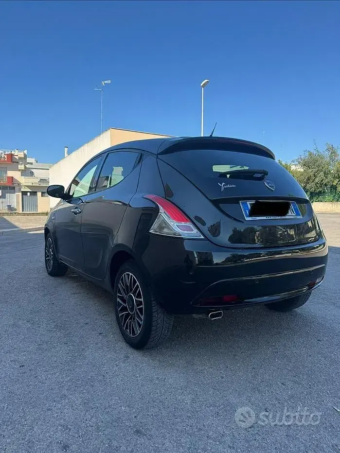Usata Lancia Ypsilon 95 CV (69 kW) 2017 Utilitaria