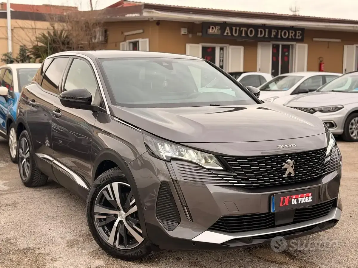 Usata Peugeot 3008 Allure 131 CV (96 kW) 2023 Grigio SUV
