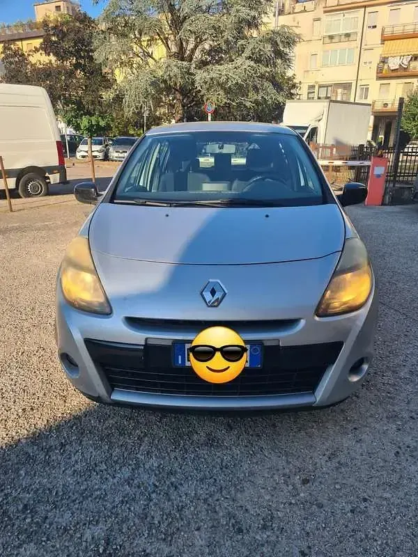 Usata Renault Clio II Dynamique 86 CV (63 kW) 2009 Berlina
