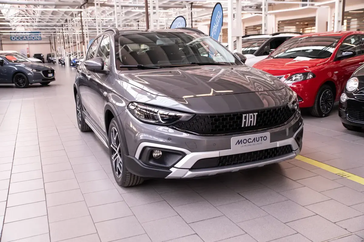 Occasion Fiat Tipo Cross 100 ch (73 kW) 2023 Citadine