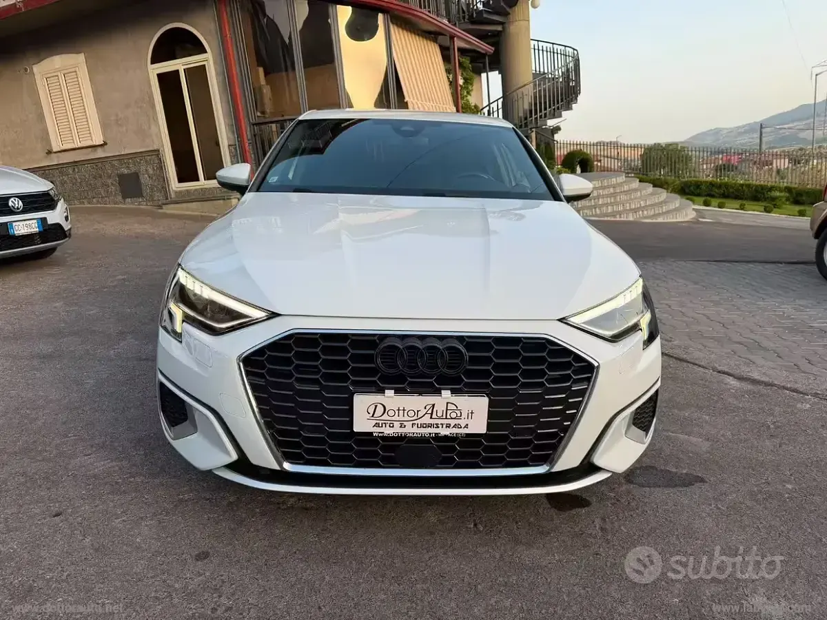 Usata Audi A3 S-Line 150 CV (110 kW) 2021 Bianco Berlina
