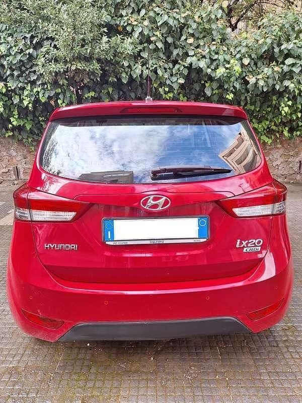Usata Hyundai ix20 116 CV (85 kW) 2014 Rosso Utilitaria