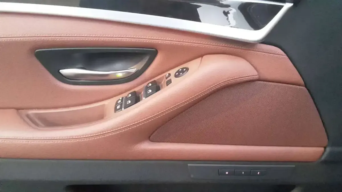 Usata BMW 550 408 CV (300 kW) 2012 Blu/azzurro Berlina